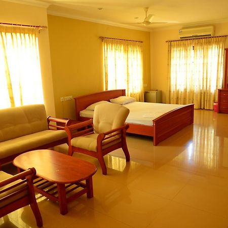 Mascot Paradise City Hotel Tellicherry Экстерьер фото