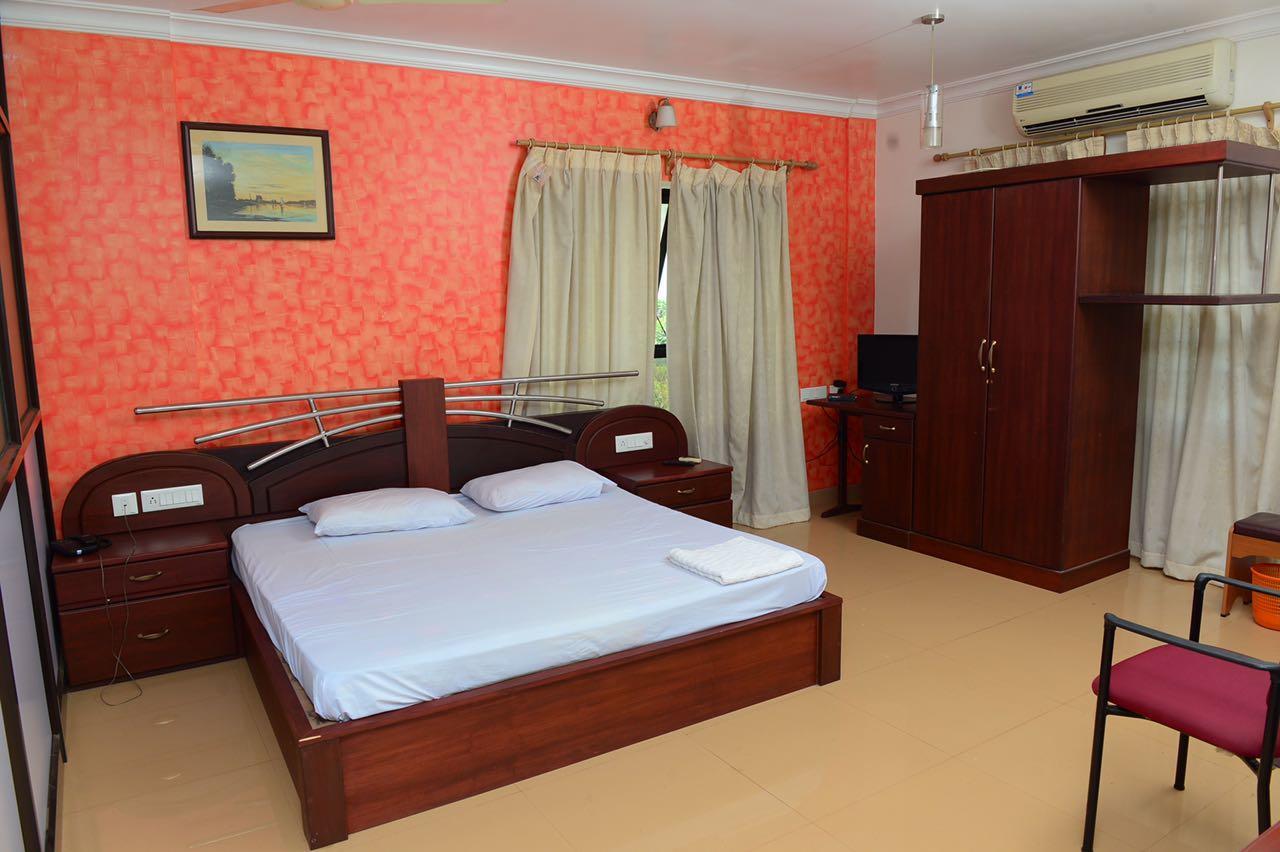 Mascot Paradise City Hotel Tellicherry Экстерьер фото